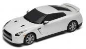 Nissan GT-R  white